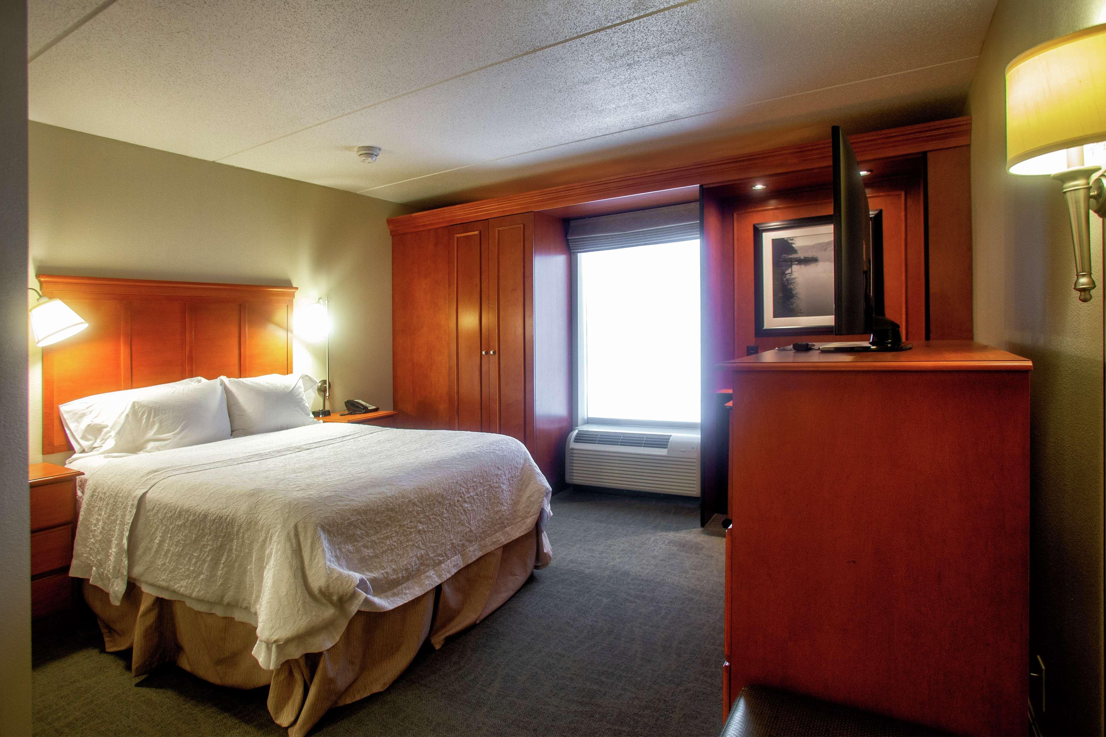 Hampton Inn Wheeling Exterior foto